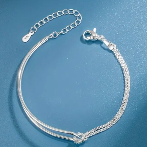 925 Sterling Silver Elegant Minimalist Geometric Bracelet - Picture 4 of 5